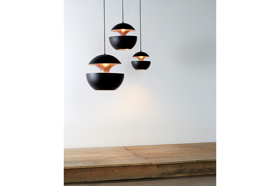 HERE COMES THE SUN(ヒア・カムズ・ザ・サン)250 ペンダントランプ ブラック/コッパー